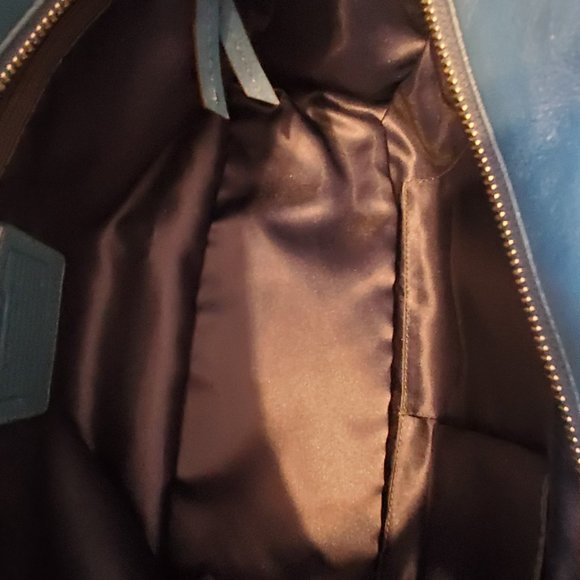 EUC Coach East West Leather Tote - Picture 4 of 10